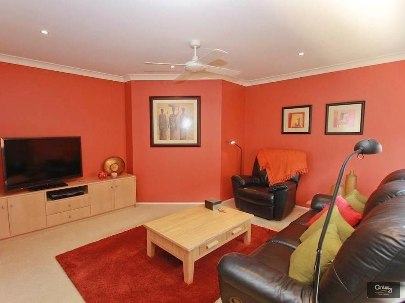 4 Charles Street, Warners Bay NSW 2282