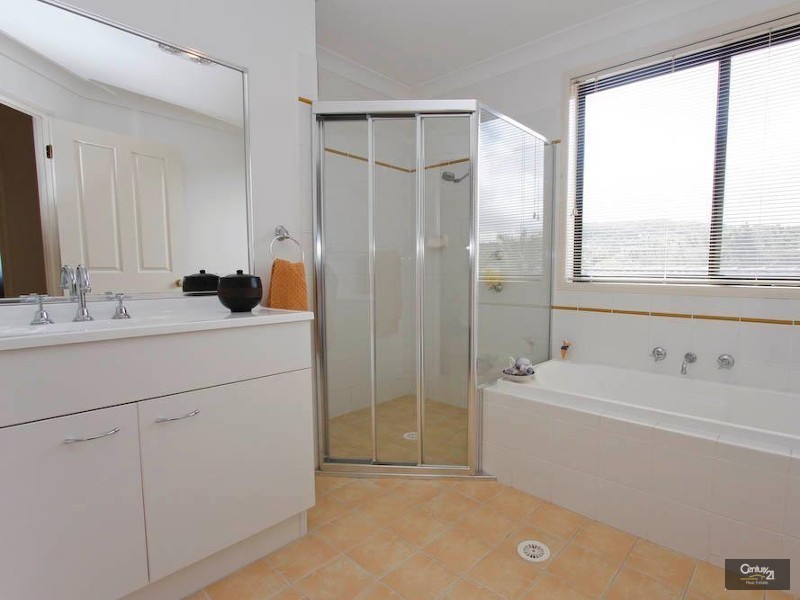 4 Charles Street, Warners Bay NSW 2282