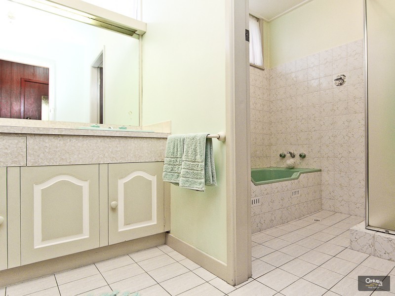 69 Andrew Road, Valentine NSW 2280