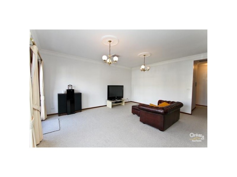 1/3 Hall Street, Merewether NSW 2291