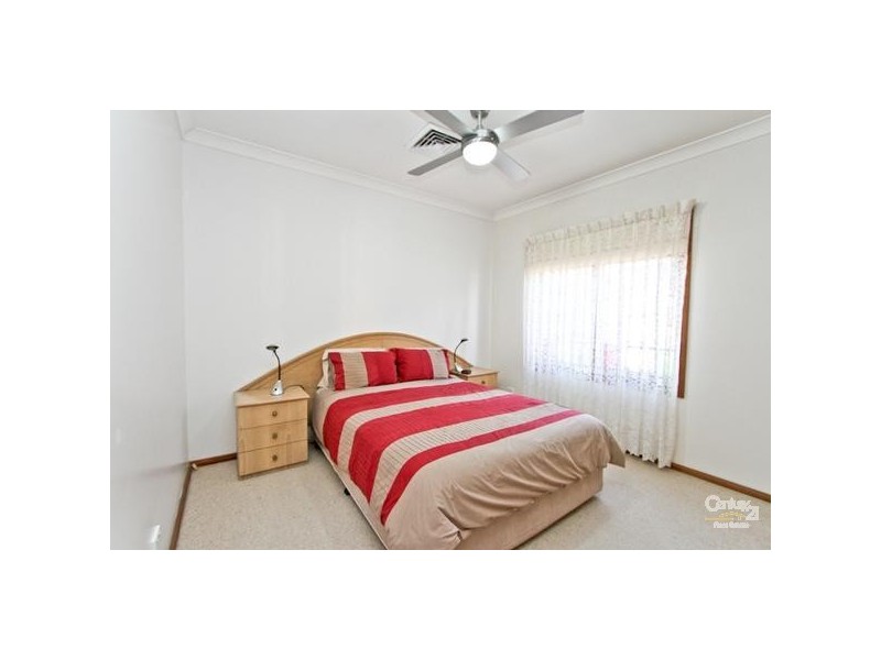 1/3 Hall Street, Merewether NSW 2291