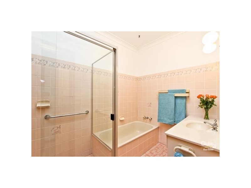 1/3 Hall Street, Merewether NSW 2291