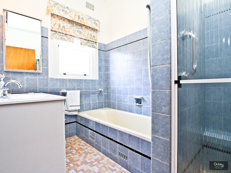 18  Cardiff Road, New Lambton Heights NSW 2305