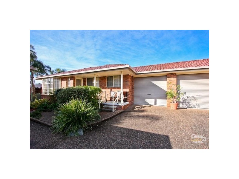 6/4 Delta Close, Eleebana NSW 2282