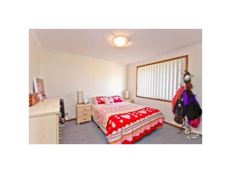 6/4 Delta Close, Eleebana NSW 2282