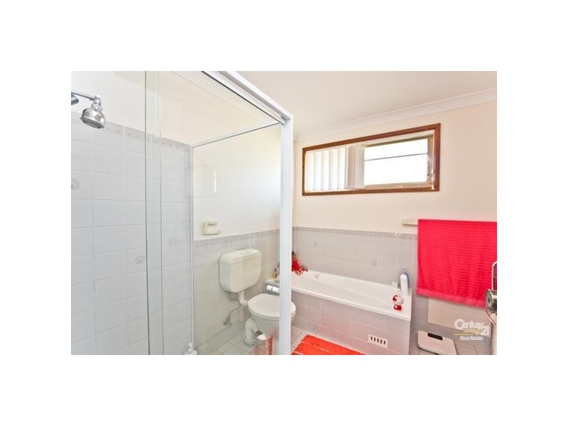 6/4 Delta Close, Eleebana NSW 2282