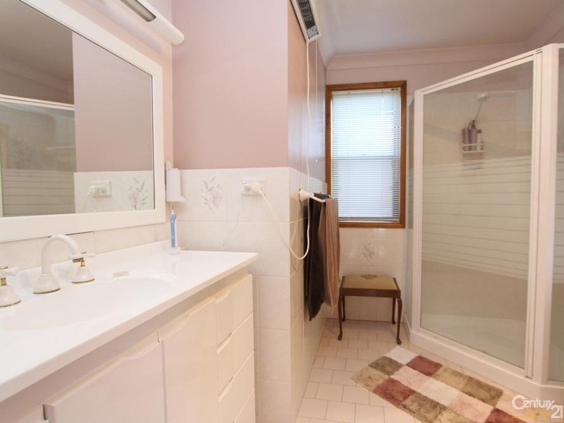 37 Kenton Crescent, Valentine NSW 2280