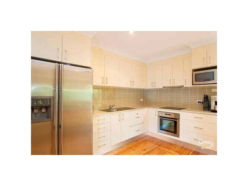38 Jones Avenue, Warners Bay NSW 2282