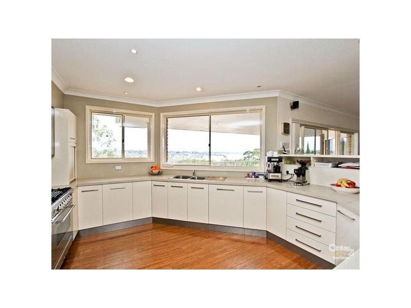 35 Grovelake Close, Eleebana NSW 2282