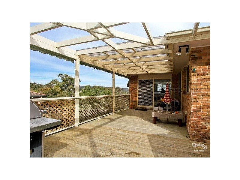 35 Grovelake Close, Eleebana NSW 2282