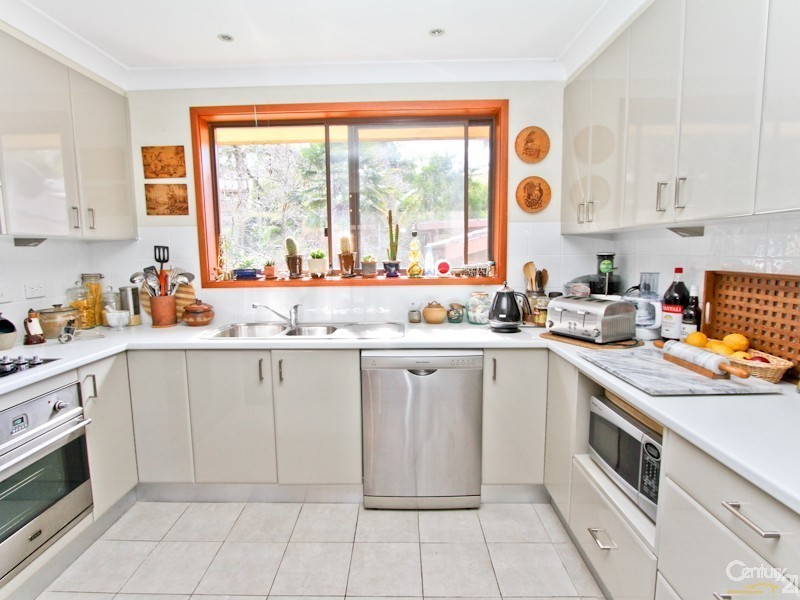 4 Yerambla Close, Eleebana NSW 2282