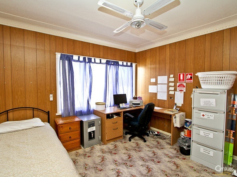 16 McEwan Street, Belmont South NSW 2280