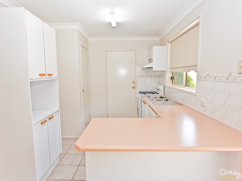 2 Gleeson Crescent, Eleebana NSW 2282