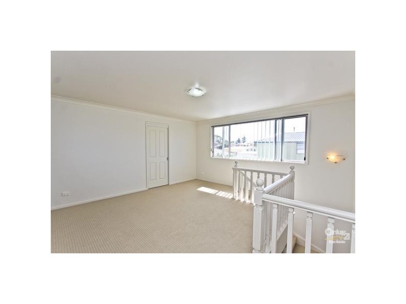 120 Macquarie Grove, Caves Beach NSW 2281