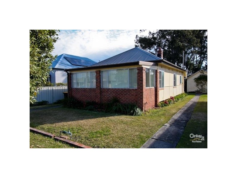 11 Robb Street, Belmont NSW 2280