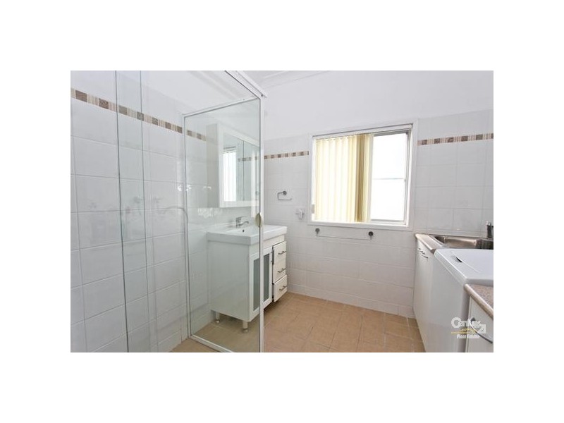 11 Robb Street, Belmont NSW 2280