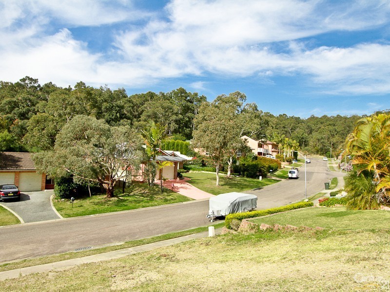 28 Excalibur Parade, Valentine NSW 2280