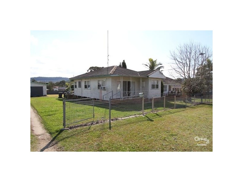 7 Bonarius Street, Warners Bay NSW 2282