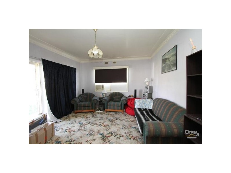 7 Bonarius Street, Warners Bay NSW 2282