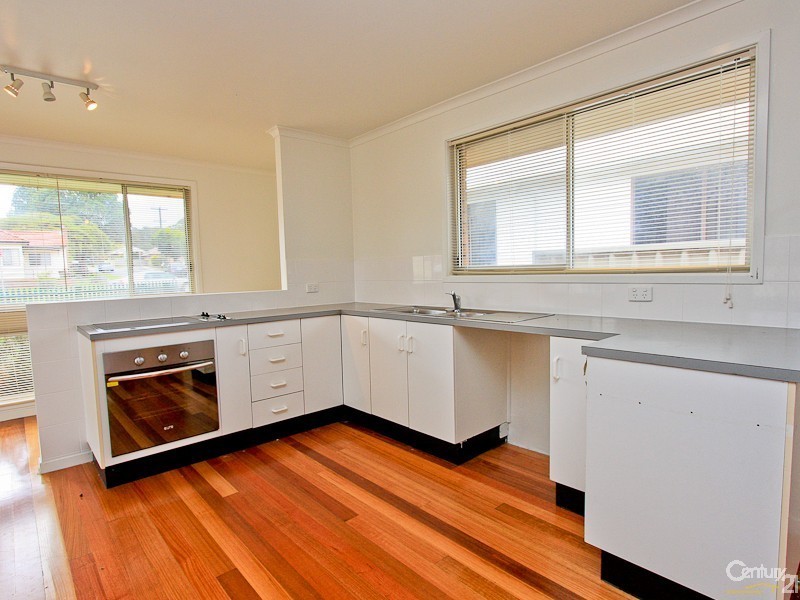 7 Floraville Road, Belmont North NSW 2280