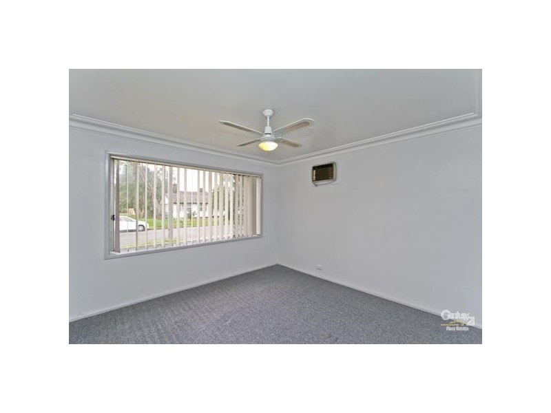 8 Spencer Street, Warners Bay NSW 2282