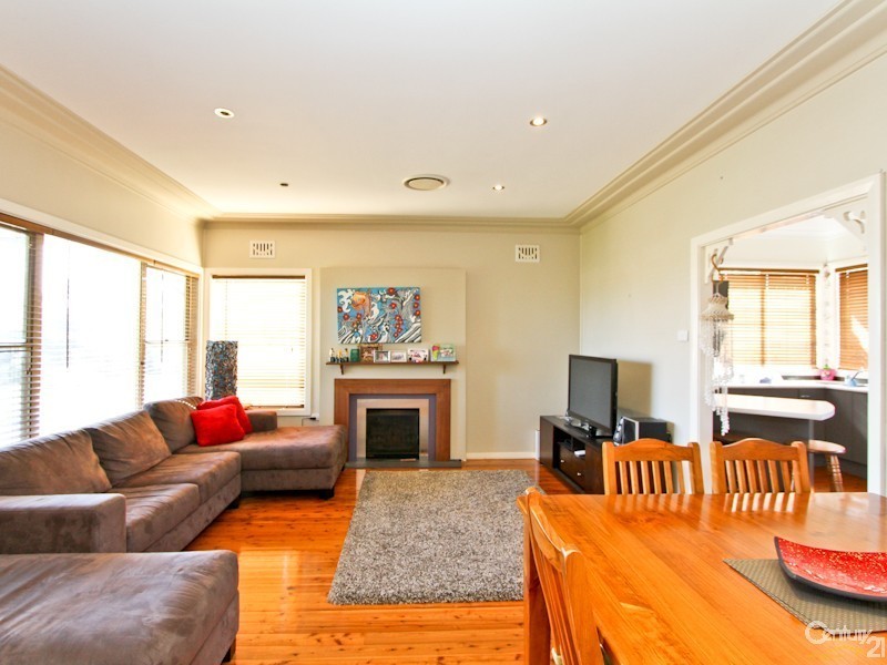 75 Bayview Street, Warners Bay NSW 2282