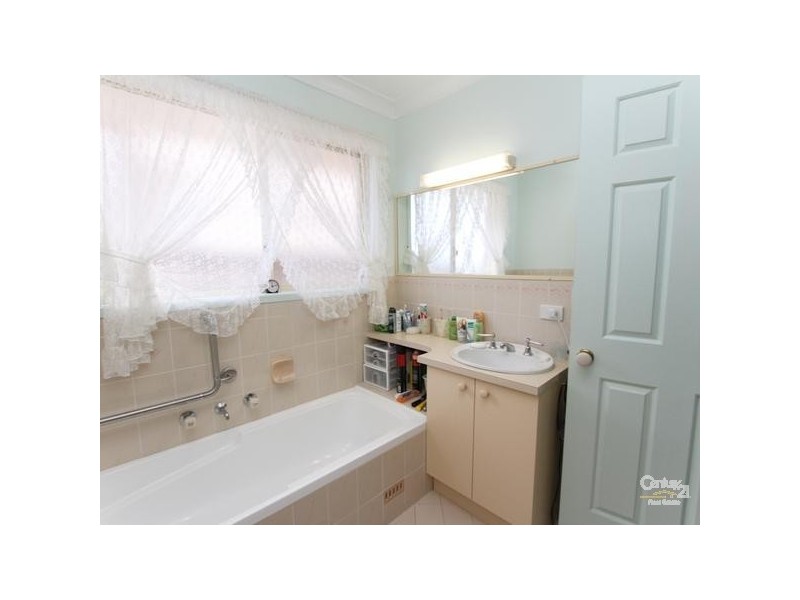 1/9 The Parade, Belmont NSW 2280