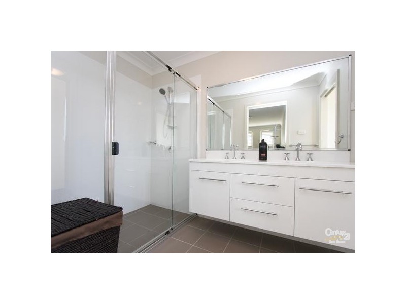 26 John Darling Avenue, Belmont North NSW 2280