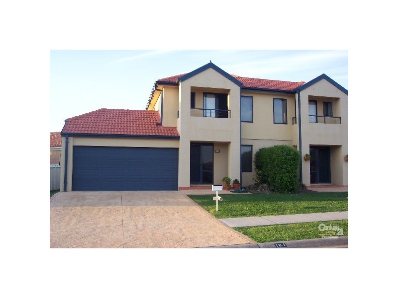 1/18 Geraldton Drive, Redhead NSW 2290