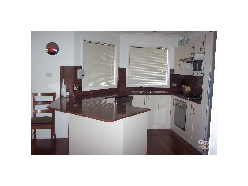 1/18 Geraldton Drive, Redhead NSW 2290