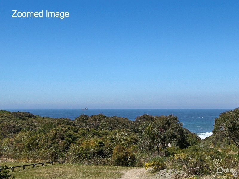 1 Sea Eagle Crescent, Caves Beach NSW 2281