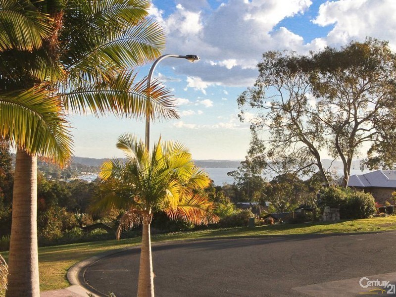 41 Grovelake Close, Eleebana NSW 2282