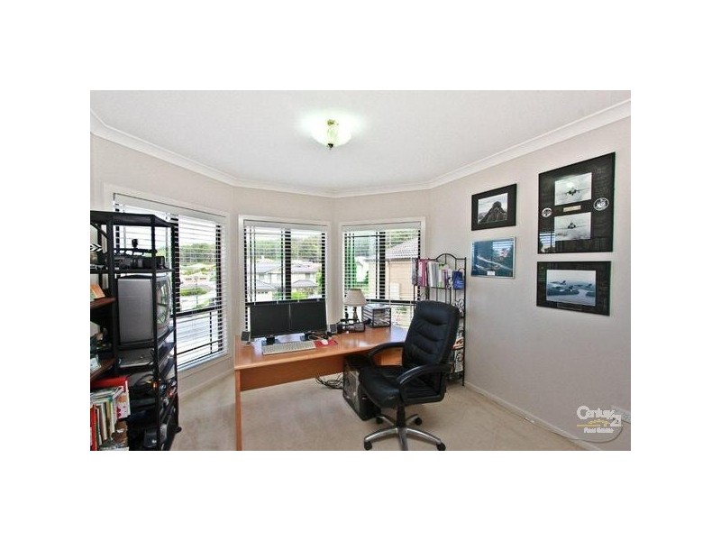 15 Whipbird Way, Belmont NSW 2280