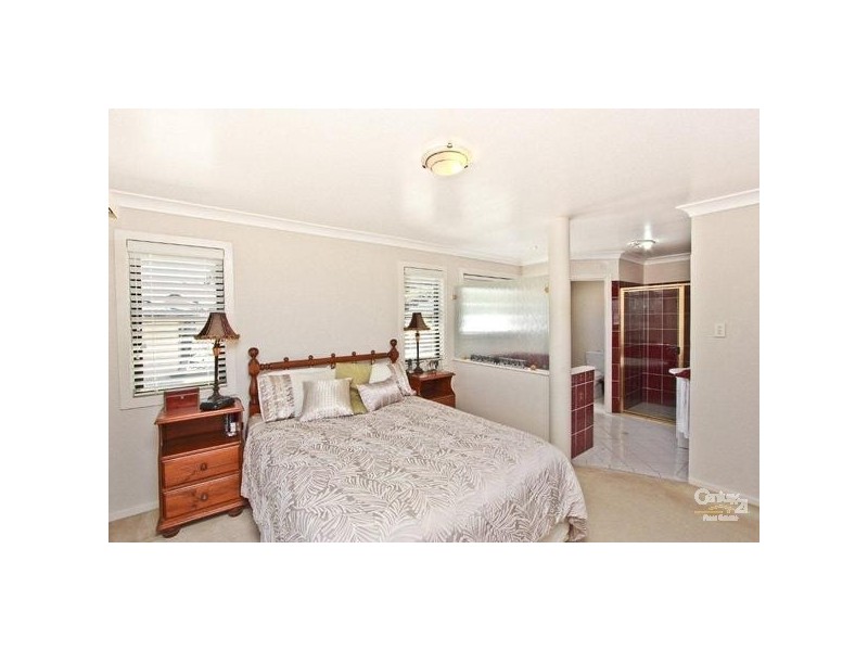 15 Whipbird Way, Belmont NSW 2280