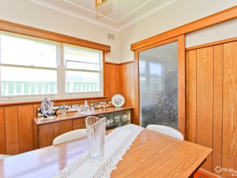 32 St Johns Drive, Croudace Bay NSW 2280