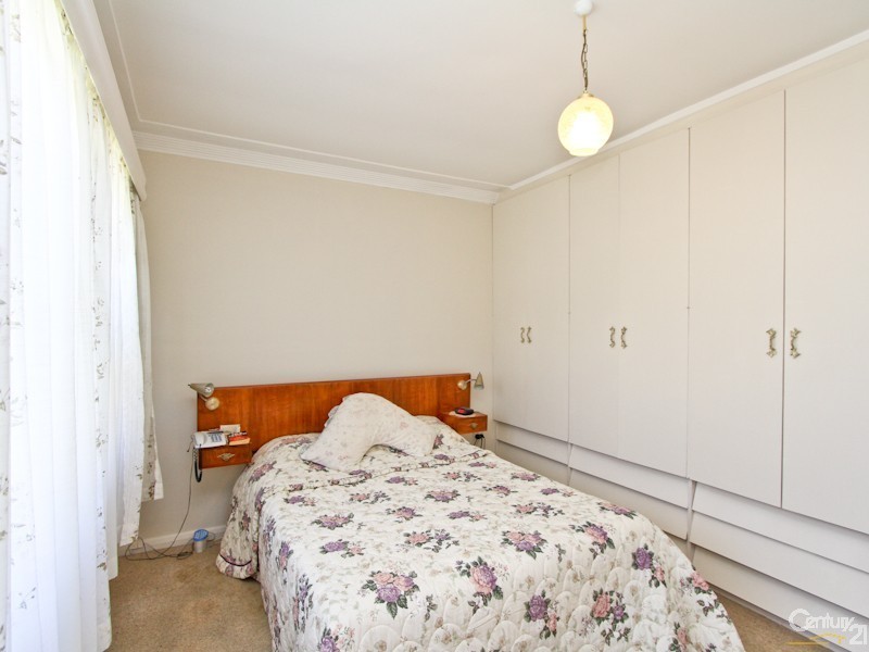 32 St Johns Drive, Croudace Bay NSW 2280