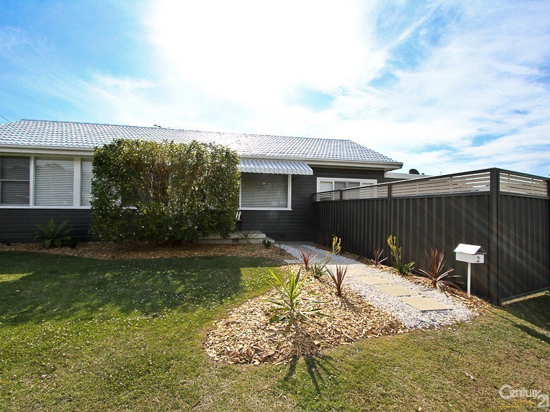 2 Winston Street, Croudace Bay NSW 2280