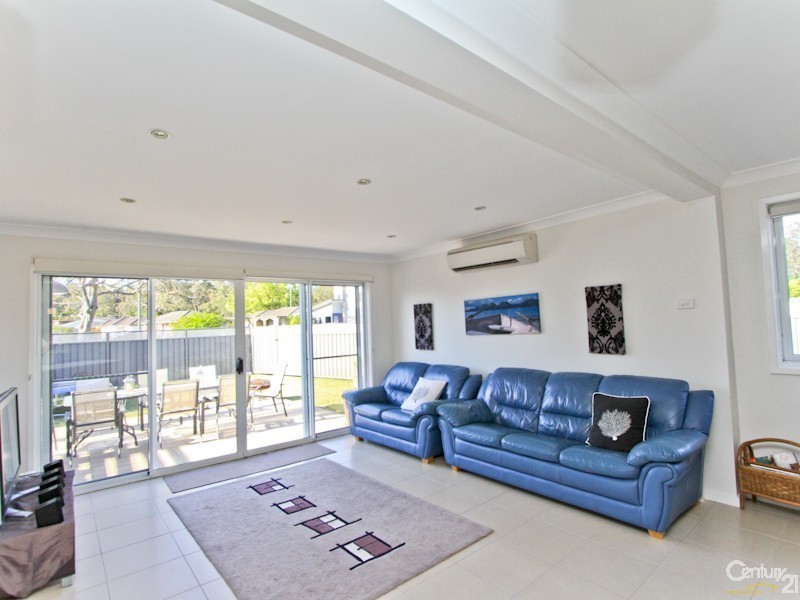 2 Winston Street, Croudace Bay NSW 2280