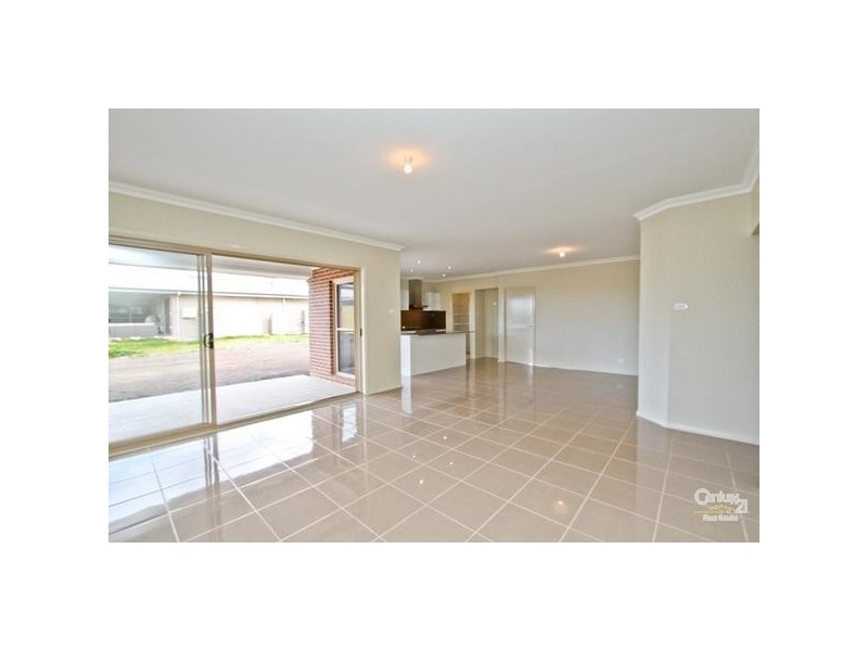 27 Tibin Drive, Fletcher NSW 2287