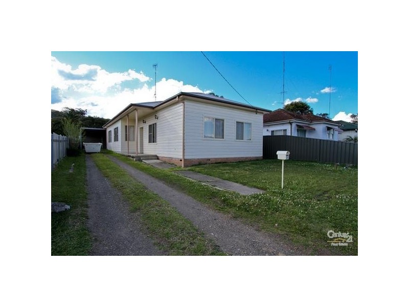 37 Seaman Avenue, Warners Bay NSW 2282