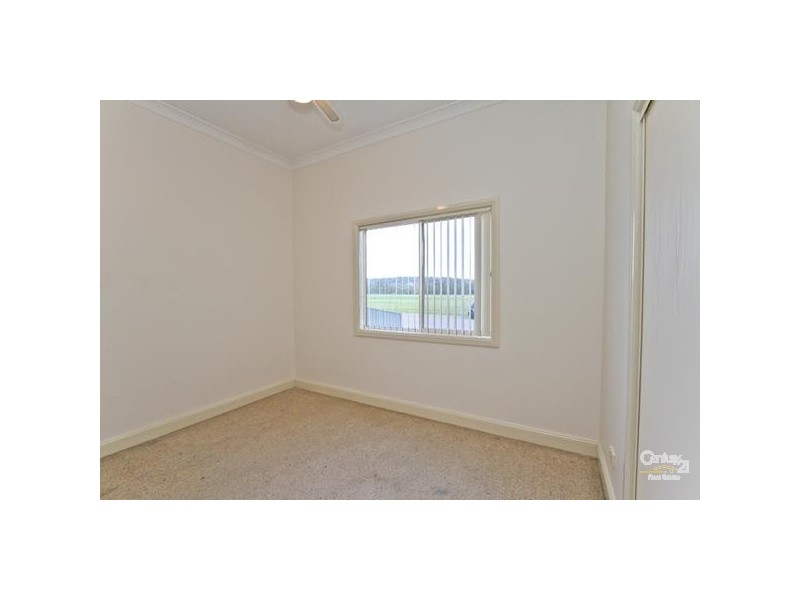 37 Seaman Avenue, Warners Bay NSW 2282