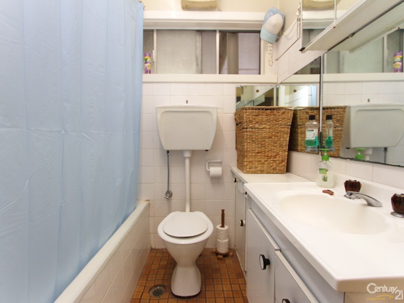 24 Bonarius, Warners Bay NSW 2282