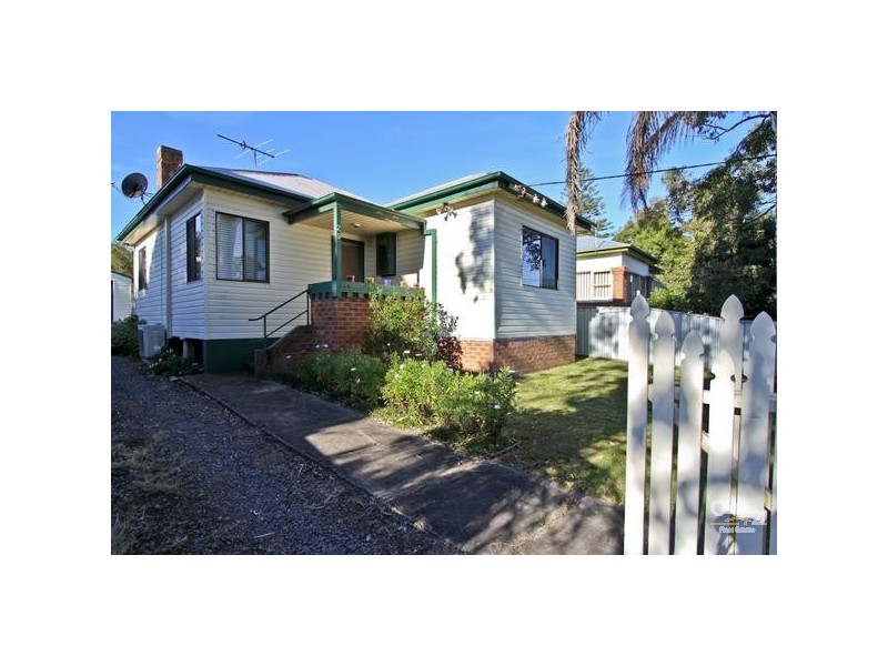 29 Johnstone Street, Cardiff NSW 2285