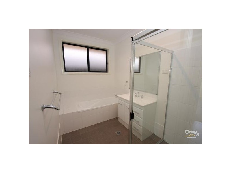 98 Dalmeny Drive, Macquarie Hills NSW 2285