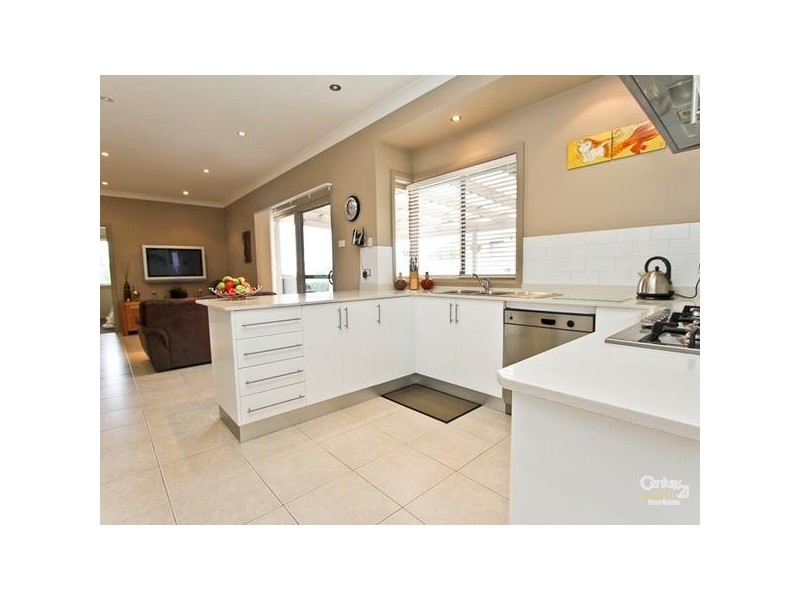 36 Master Street, Belmont North NSW 2280