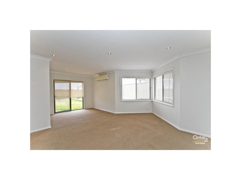 11 Siloam Drive, Belmont NSW 2280