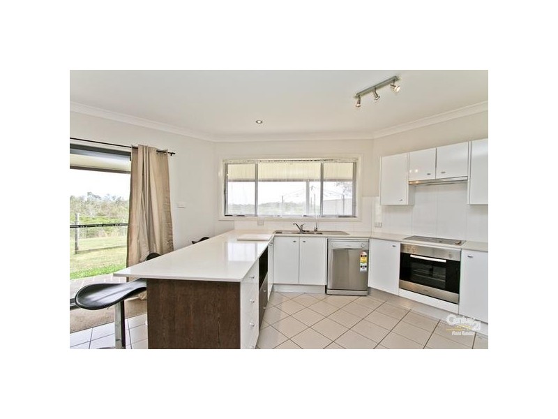 11 Siloam Drive, Belmont NSW 2280