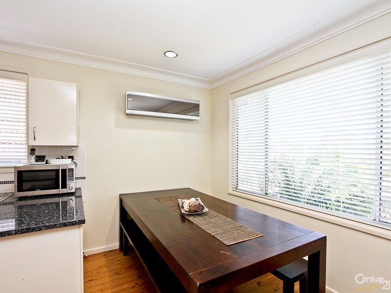 2 Railway Crescent, Belmont North NSW 2280