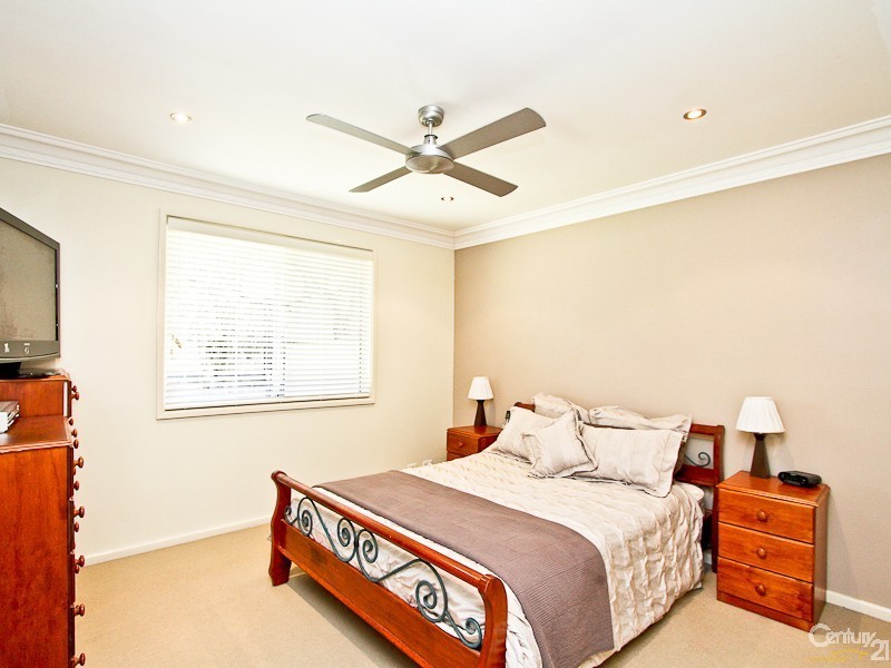 2 Railway Crescent, Belmont North NSW 2280