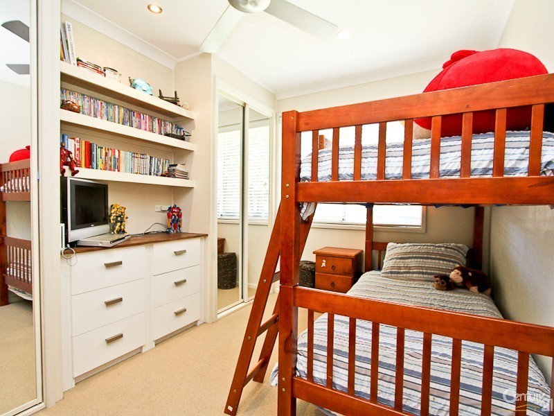 2 Railway Crescent, Belmont North NSW 2280